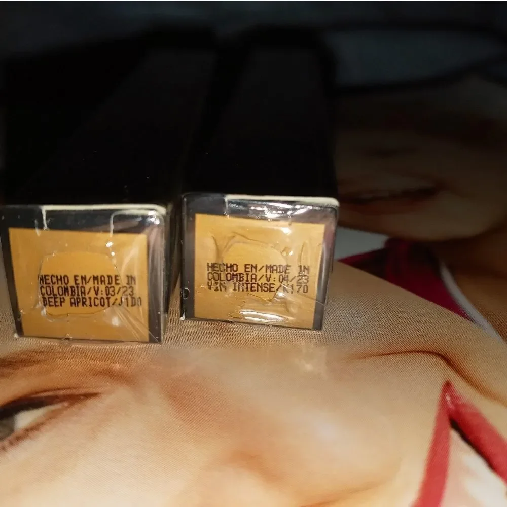 2in1 intense tattoo lipstick duo